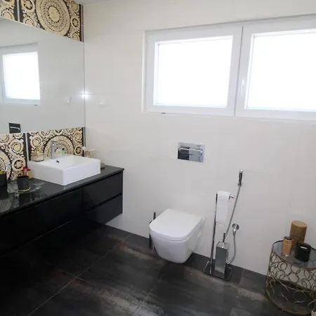 Amazing 4B Villa With Private Pool * エリセイラ